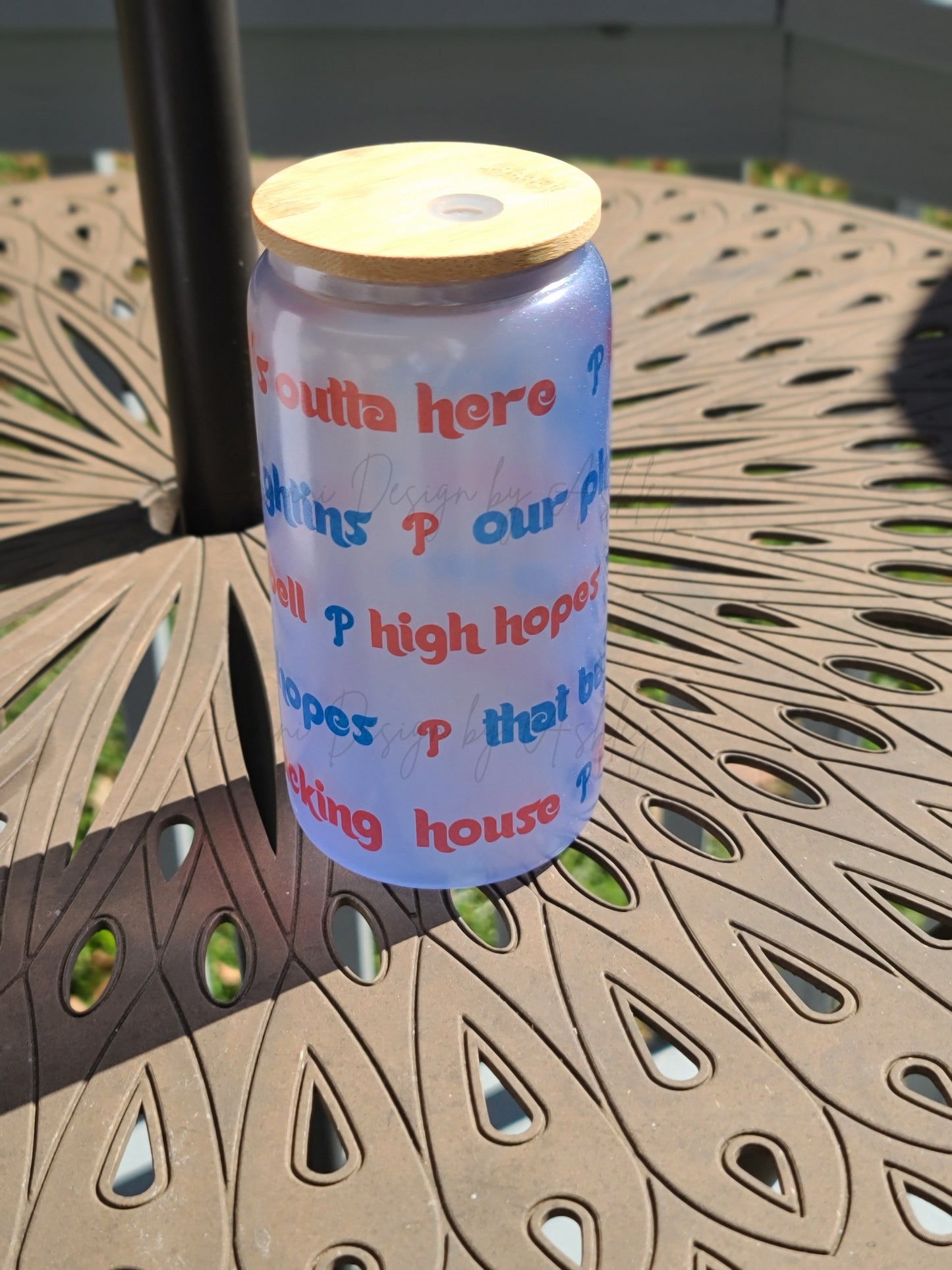 Phillie.s UV Color Changing and Glow n the dark Glass Tumbler